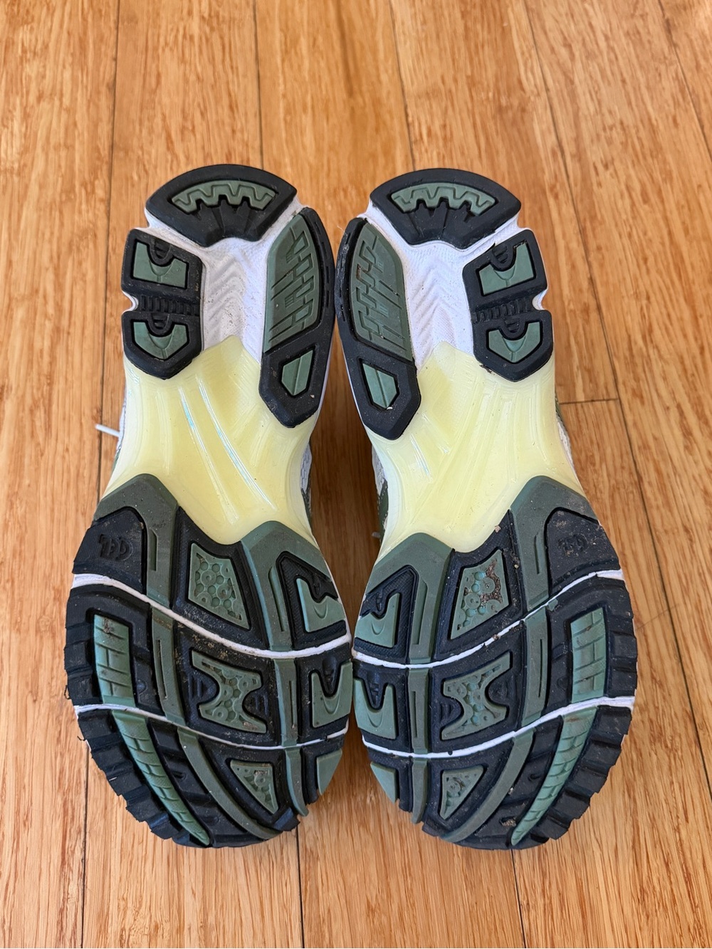 ASICS GEL-Kayano 14 - Picture 6 of 6